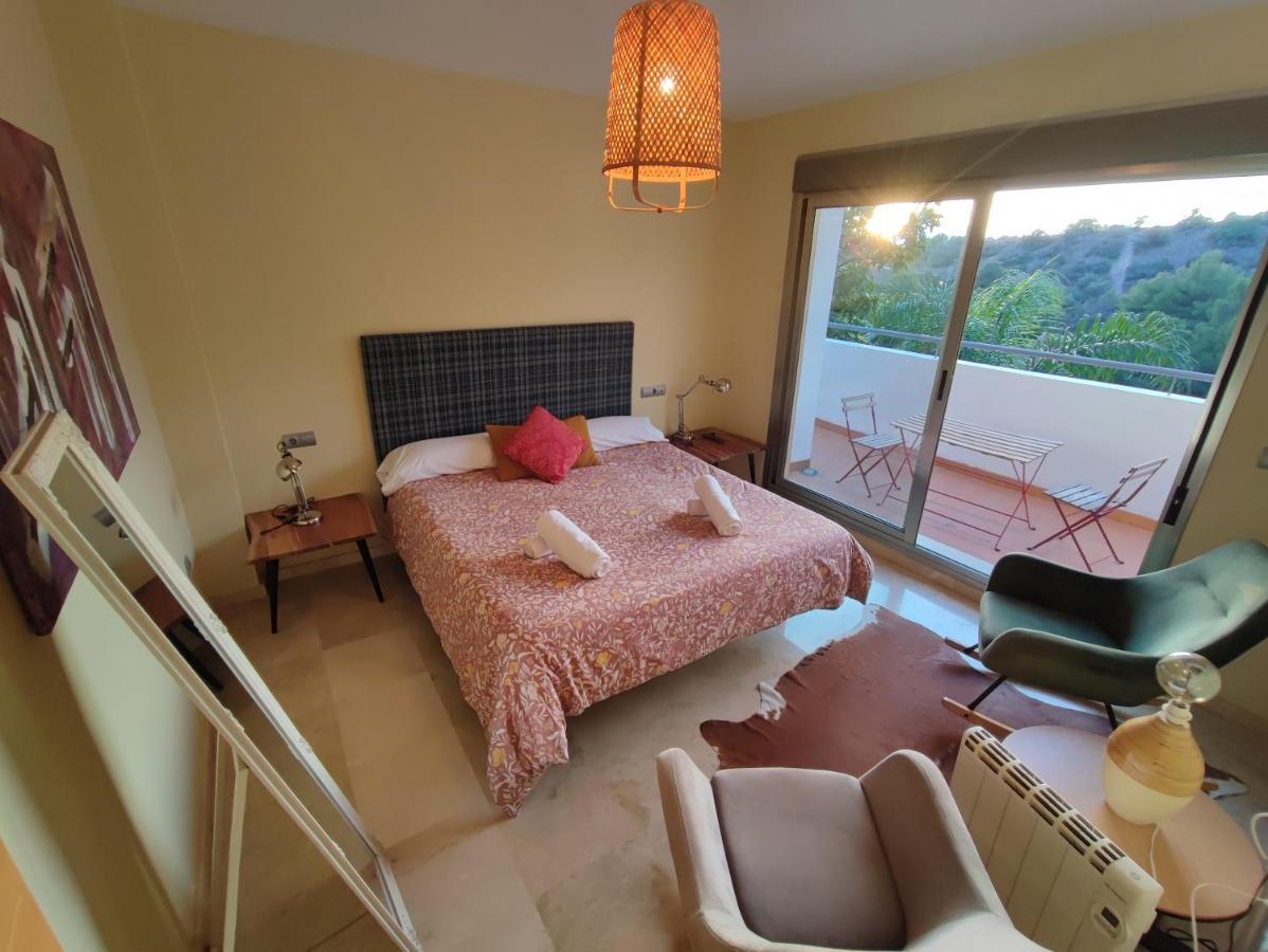 Villa Aguilas Club - Guest House Málaga Extérieur photo