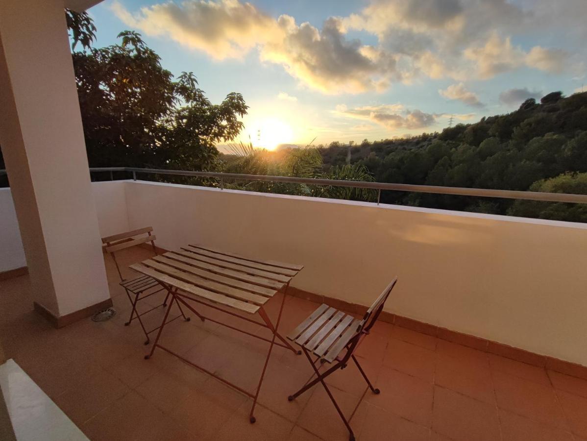Villa Aguilas Club - Guest House Málaga Extérieur photo