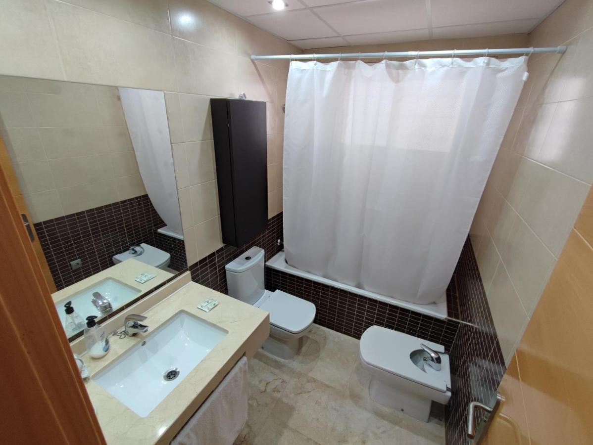 Villa Aguilas Club - Guest House Málaga Extérieur photo